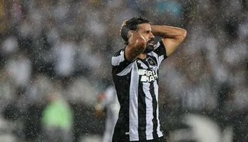 Oba-oba, falta de humildade, de maturidade. Diego Costa revela o que fez o Botafogo fracassar. Atacante não ficará no clube em 2024 (Thiago Ribeiro/Agif)